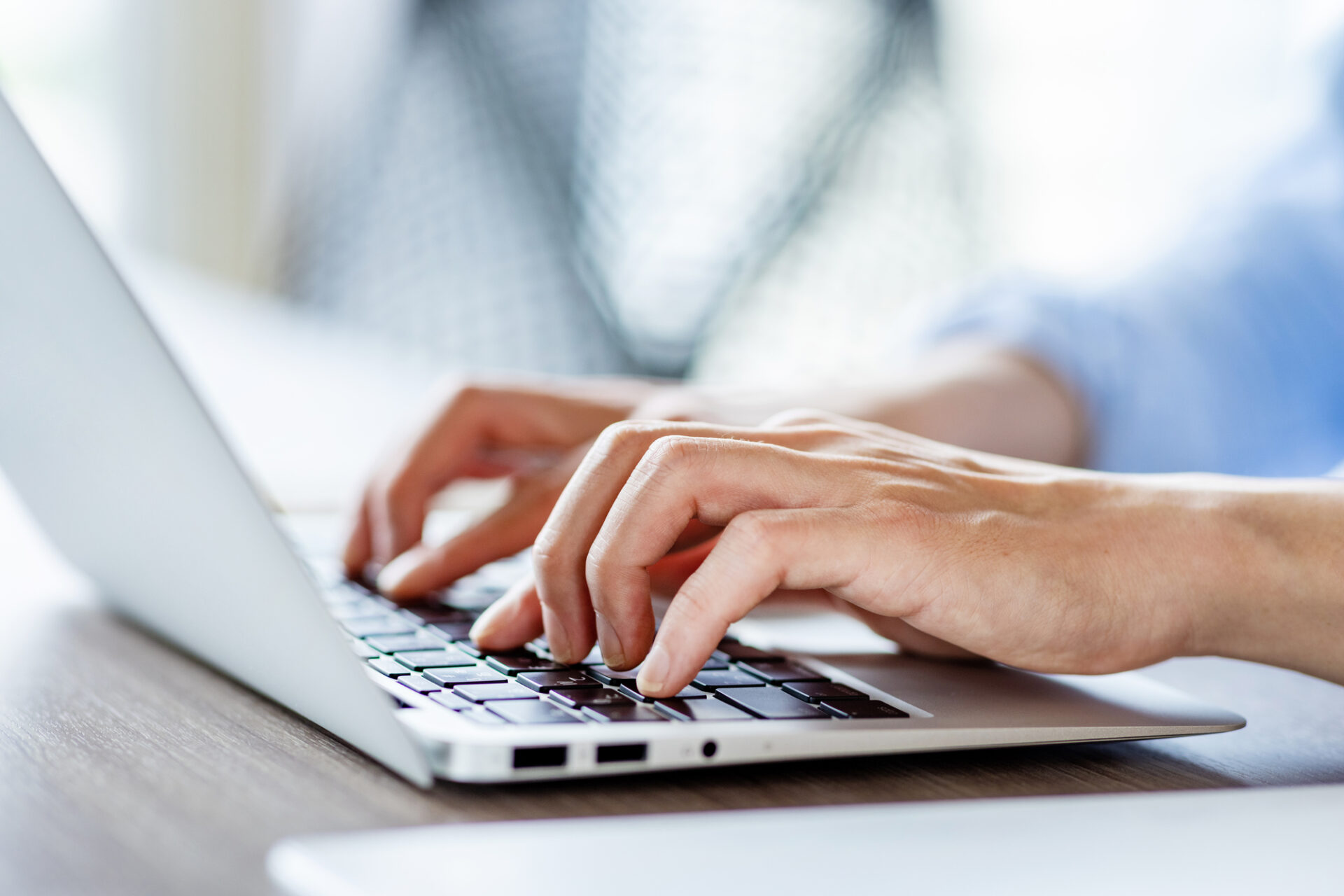 ウェブサイトを公開しました